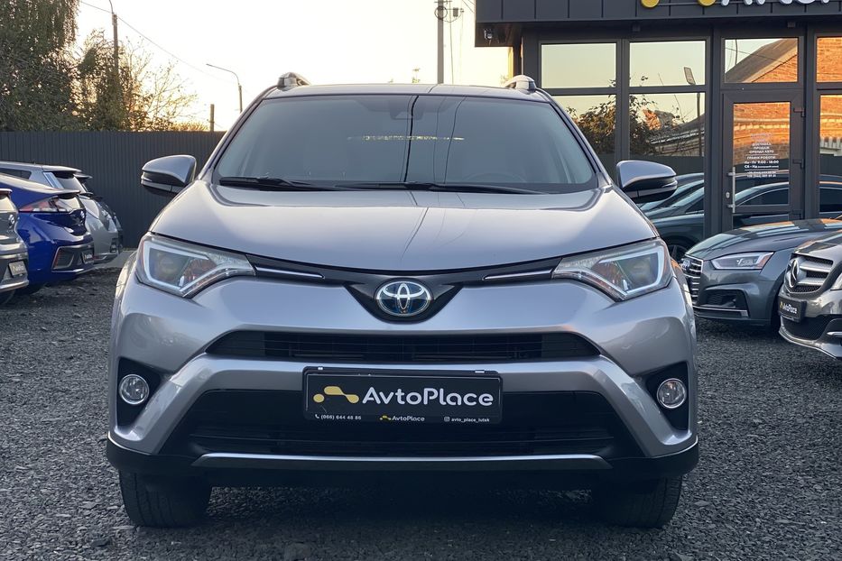 Продам Toyota Rav 4 2017 года в Луцке