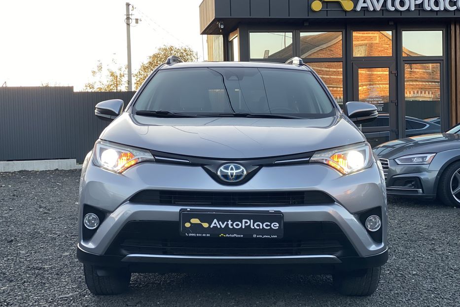 Продам Toyota Rav 4 2017 года в Луцке