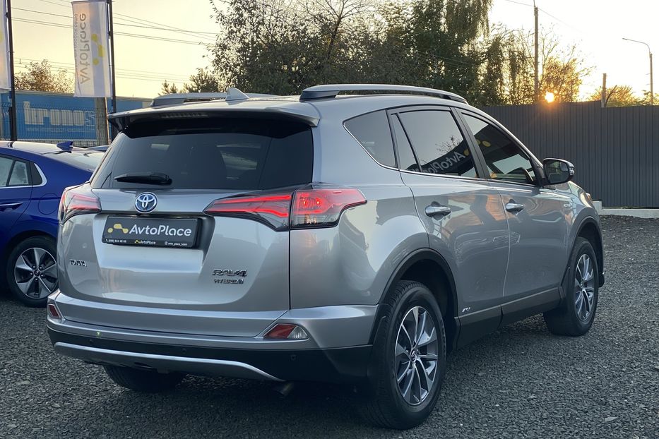 Продам Toyota Rav 4 2017 года в Луцке