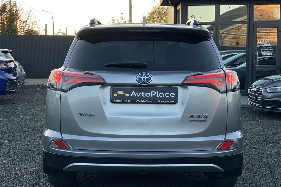 Продам Toyota Rav 4 2017 года в Луцке