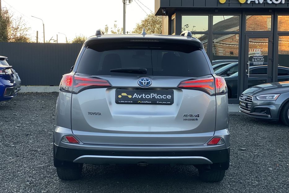Продам Toyota Rav 4 2017 года в Луцке