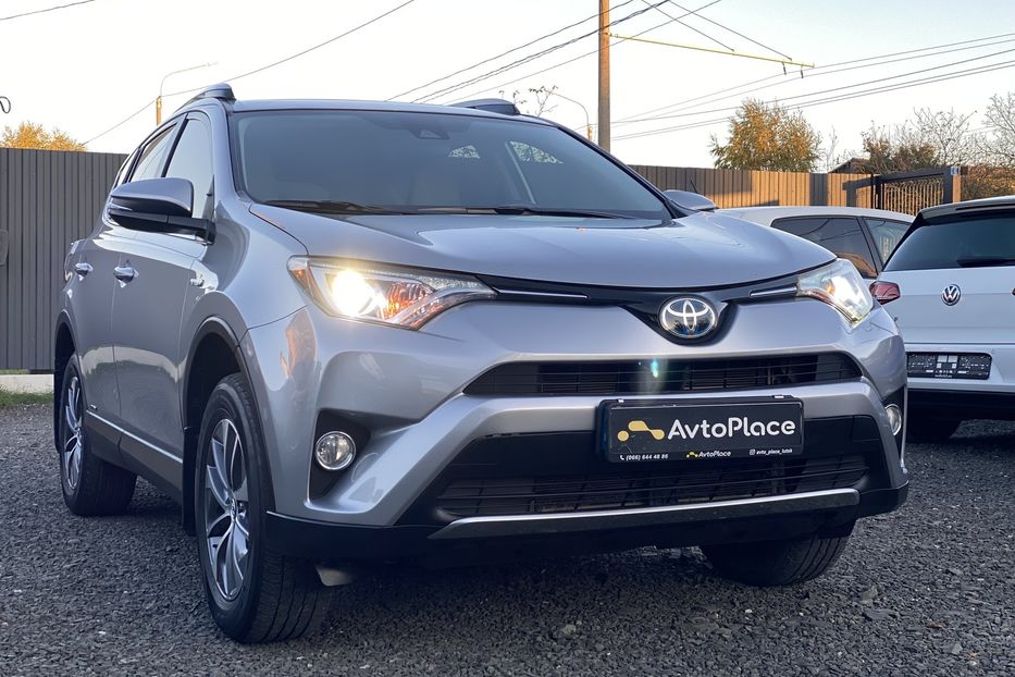 Продам Toyota Rav 4 2017 года в Луцке