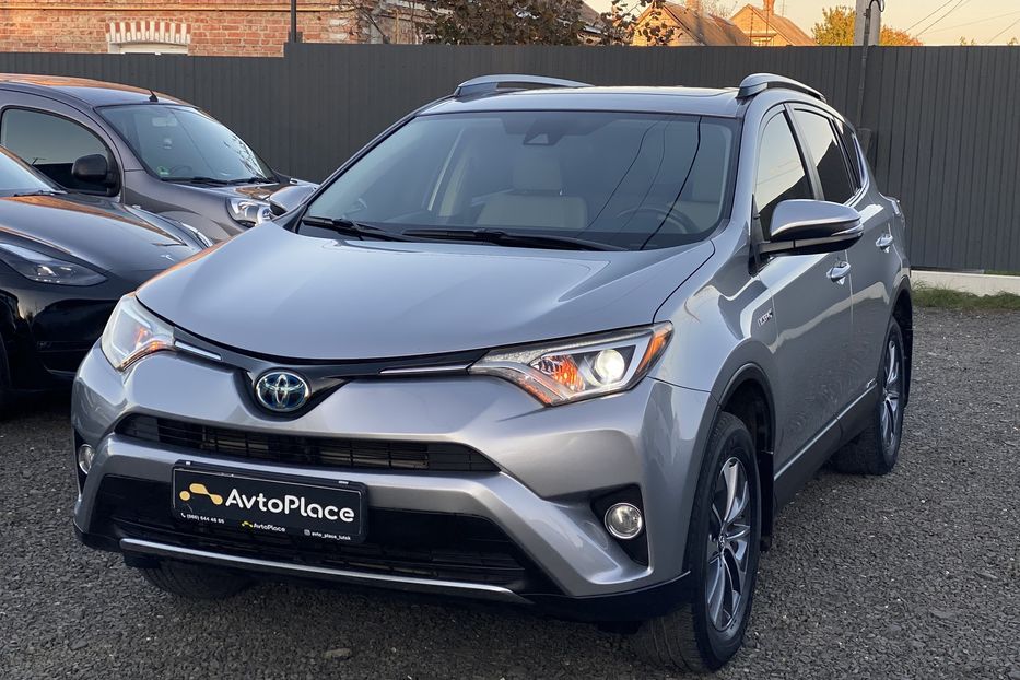 Продам Toyota Rav 4 2017 года в Луцке