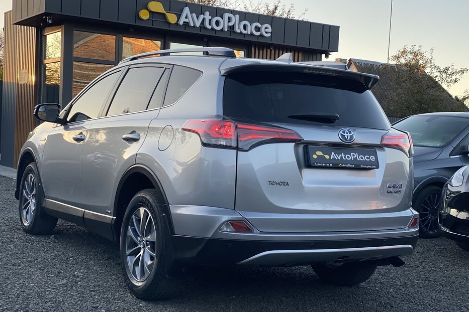 Продам Toyota Rav 4 2017 года в Луцке