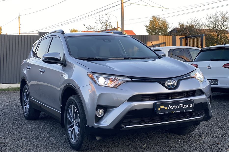 Продам Toyota Rav 4 2017 года в Луцке