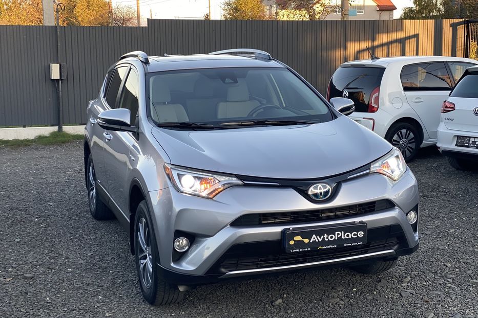 Продам Toyota Rav 4 2017 года в Луцке