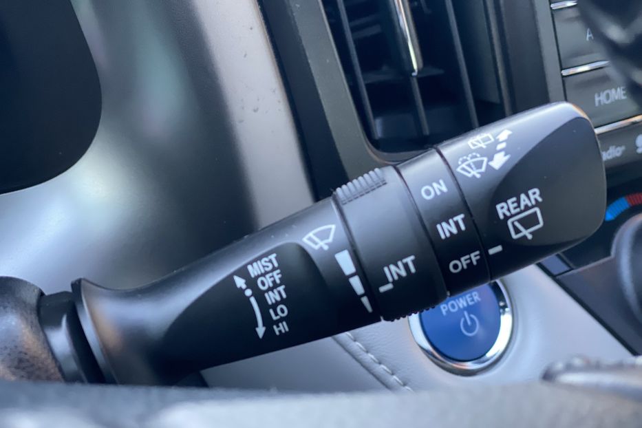 Продам Toyota Rav 4 2017 года в Луцке