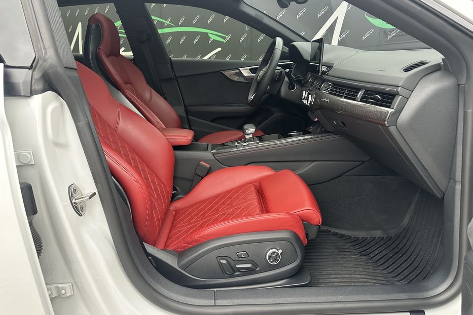 Продам Audi S5 Quattro  2024 года в Киеве