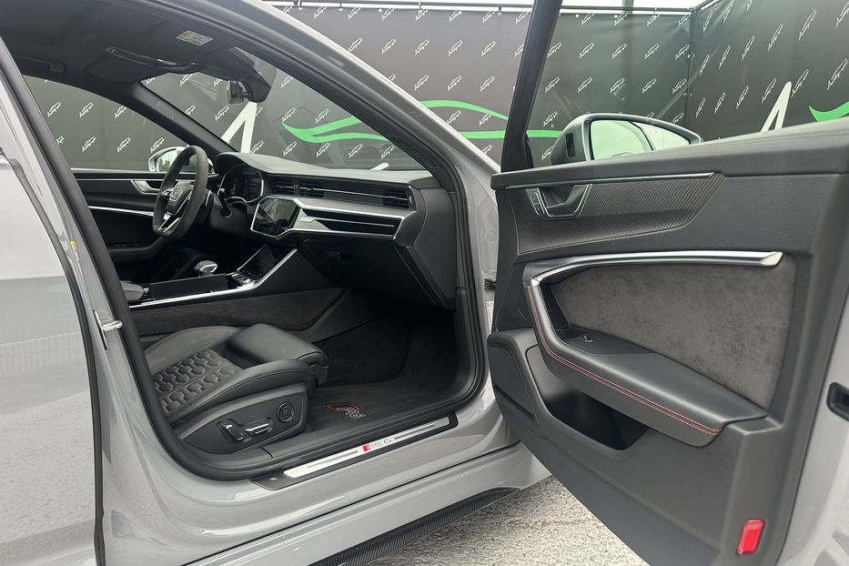 Продам Audi RS6 Quattro 2020 года в Киеве