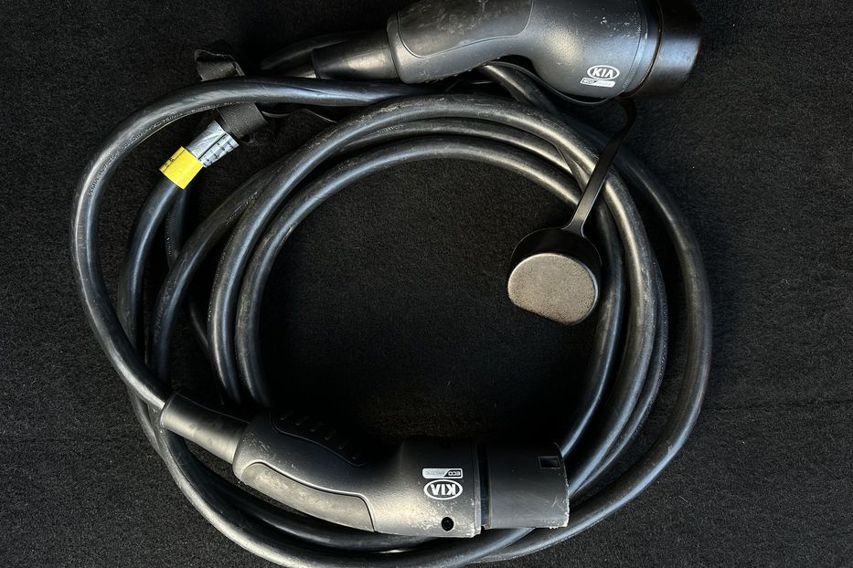 Продам Kia Niro 64кВт Макс.комплектація! 2020 года в Львове