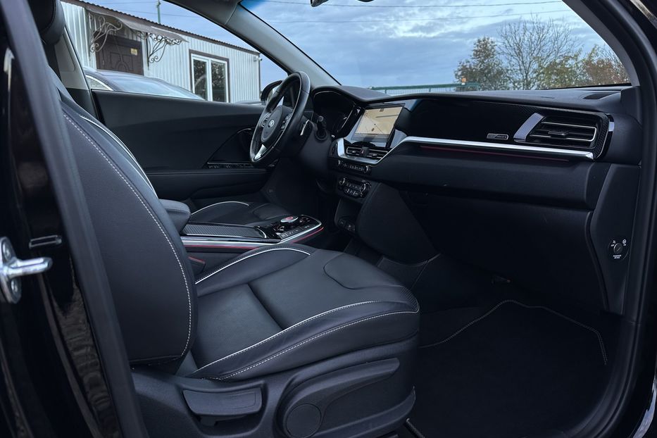 Продам Kia Niro 64кВт Макс.комплектація! 2020 года в Львове