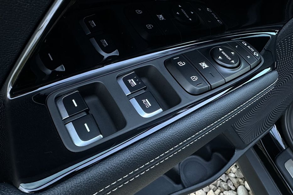 Продам Kia Niro 64кВт Макс.комплектація! 2020 года в Львове