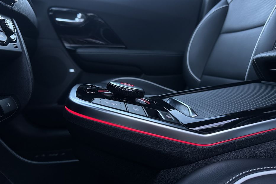 Продам Kia Niro 64кВт Макс.комплектація! 2020 года в Львове