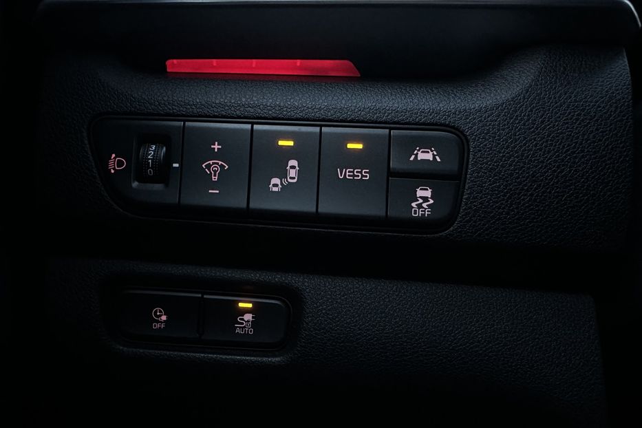 Продам Kia Niro 64кВт Макс.комплектація! 2020 года в Львове