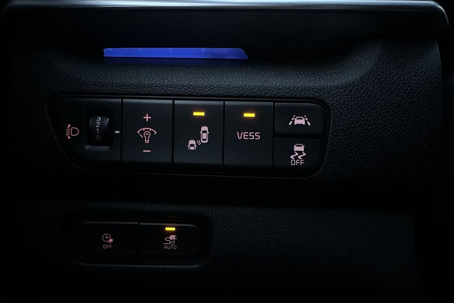 Продам Kia Niro 64кВт Макс.комплектація! 2020 года в Львове