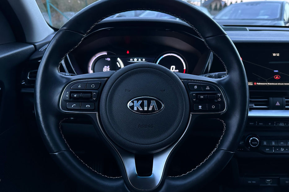 Продам Kia Niro 64кВт Макс.комплектація! 2020 года в Львове