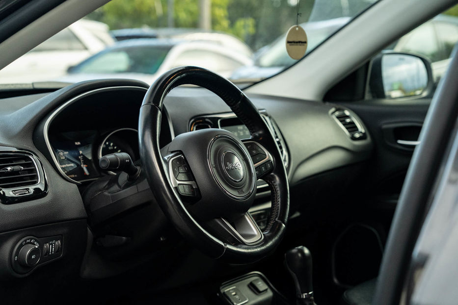 Продам Jeep Compass Limited 2020 года в Черновцах