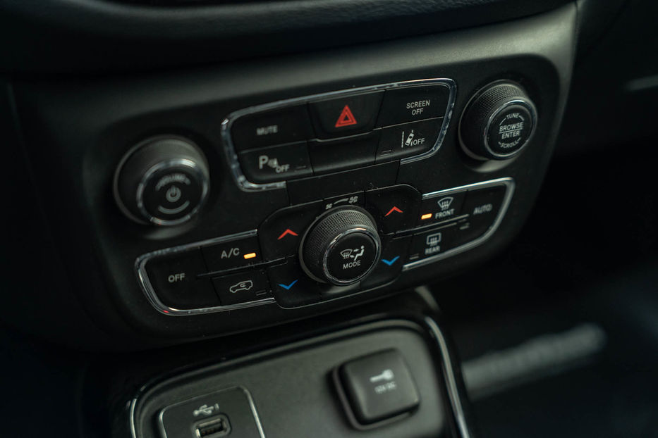 Продам Jeep Compass Limited 2020 года в Черновцах