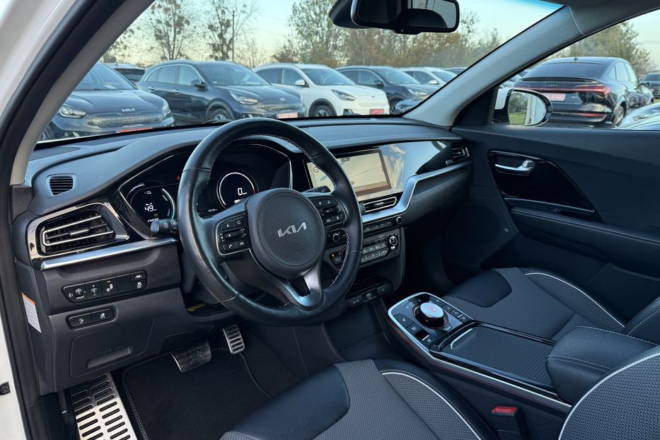 Продам Kia Niro 64кВтТепловийПідгрвсидінькерма 2022 года в Львове