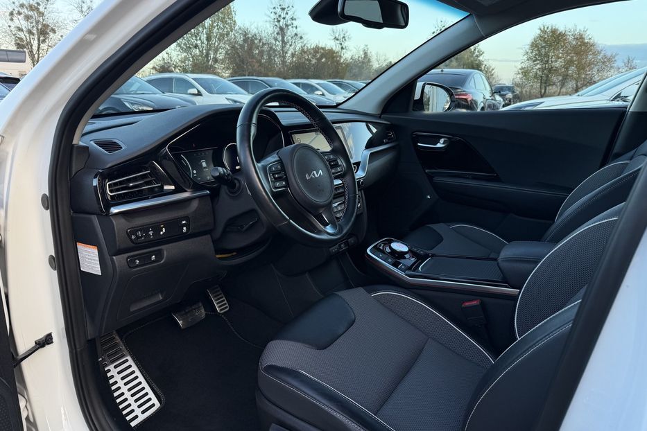 Продам Kia Niro 64кВтТепловийПідгрвсидінькерма 2022 года в Львове