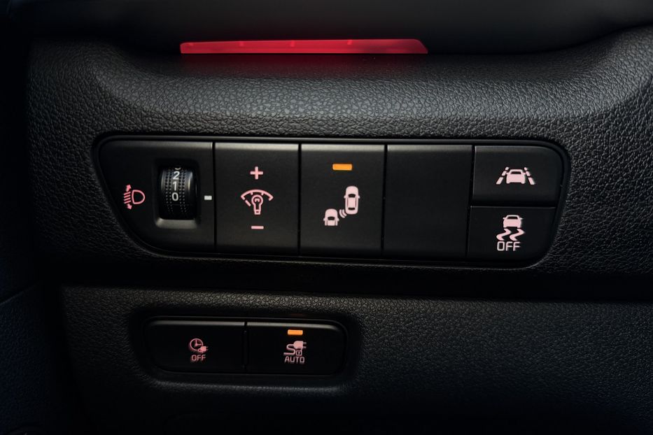 Продам Kia Niro 64кВтТепловийПідгрвсидінькерма 2022 года в Львове