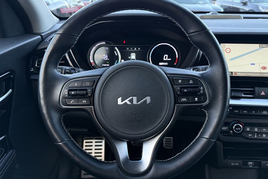 Продам Kia Niro 64кВтТепловийПідгрвсидінькерма 2022 года в Львове