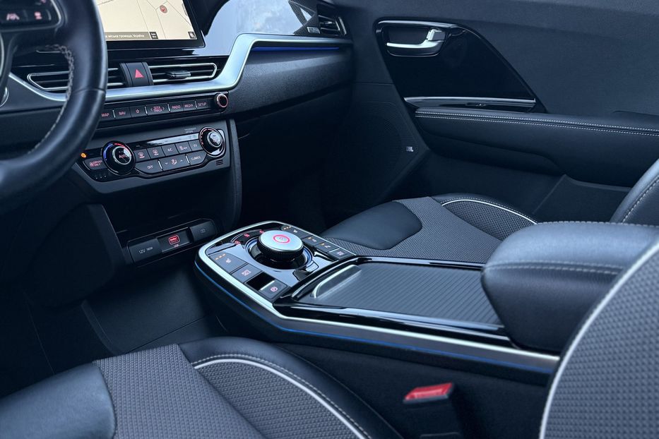Продам Kia Niro 64кВтТепловийПідгрвсидінькерма 2022 года в Львове