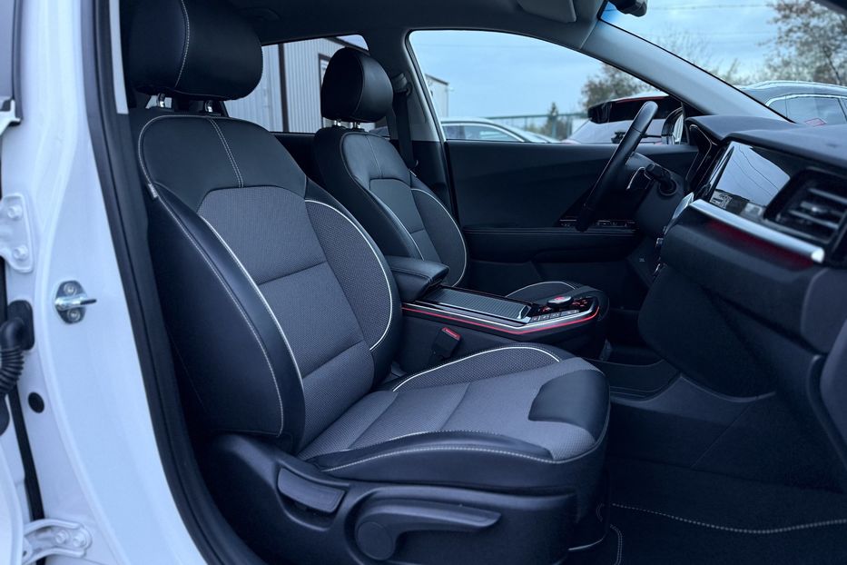 Продам Kia Niro 64кВтТепловийПідгрвсидінькерма 2022 года в Львове
