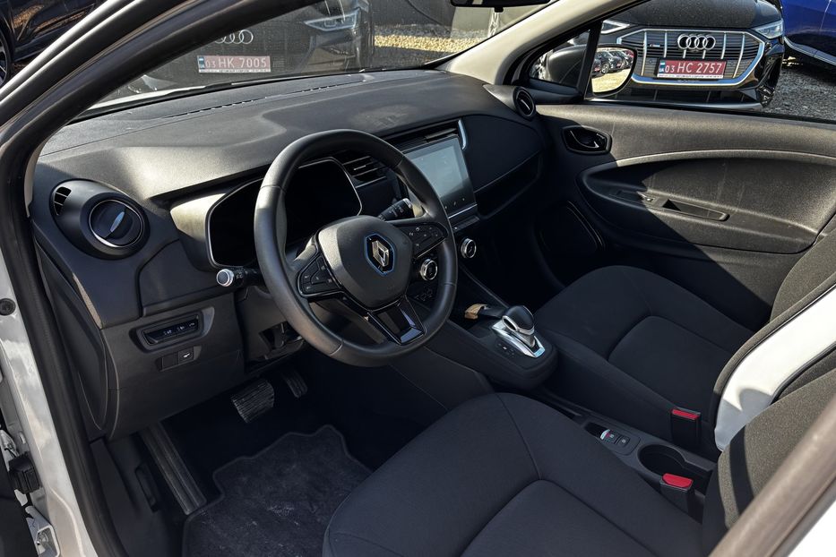Продам Renault Zoe 51квт авто у Львові  2020 года в Львове
