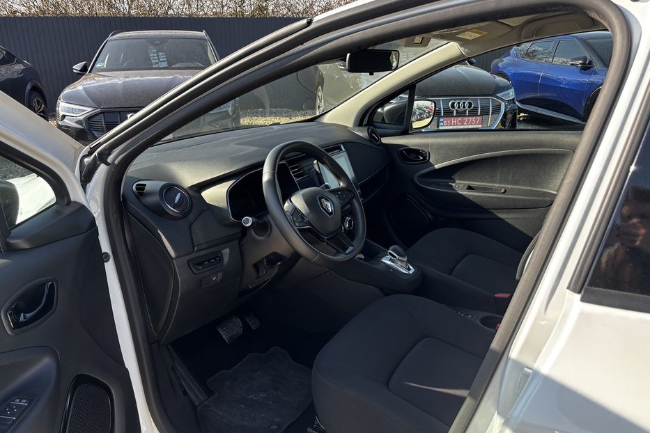 Продам Renault Zoe 51квт авто у Львові  2020 года в Львове