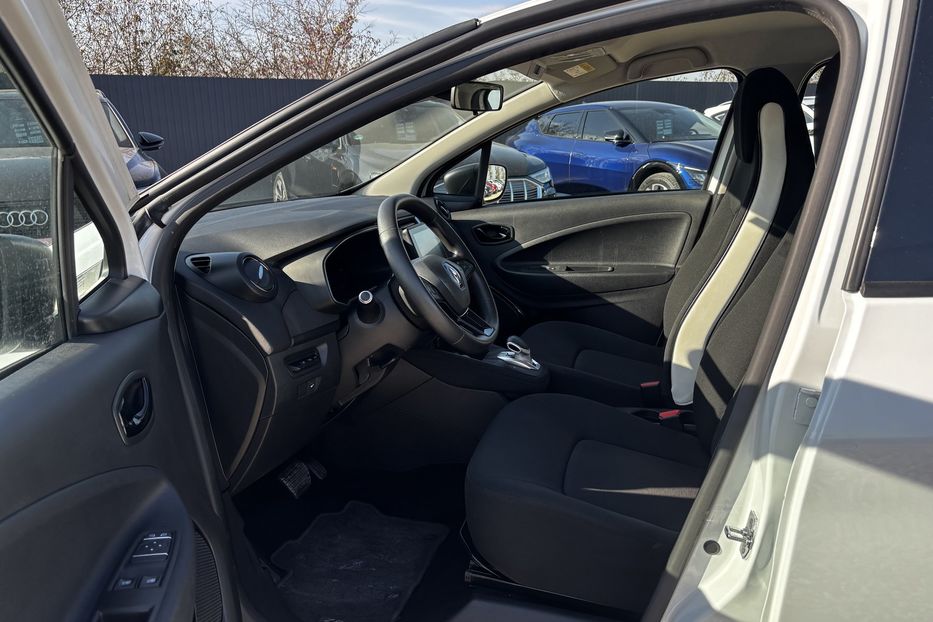 Продам Renault Zoe 51квт авто у Львові  2020 года в Львове