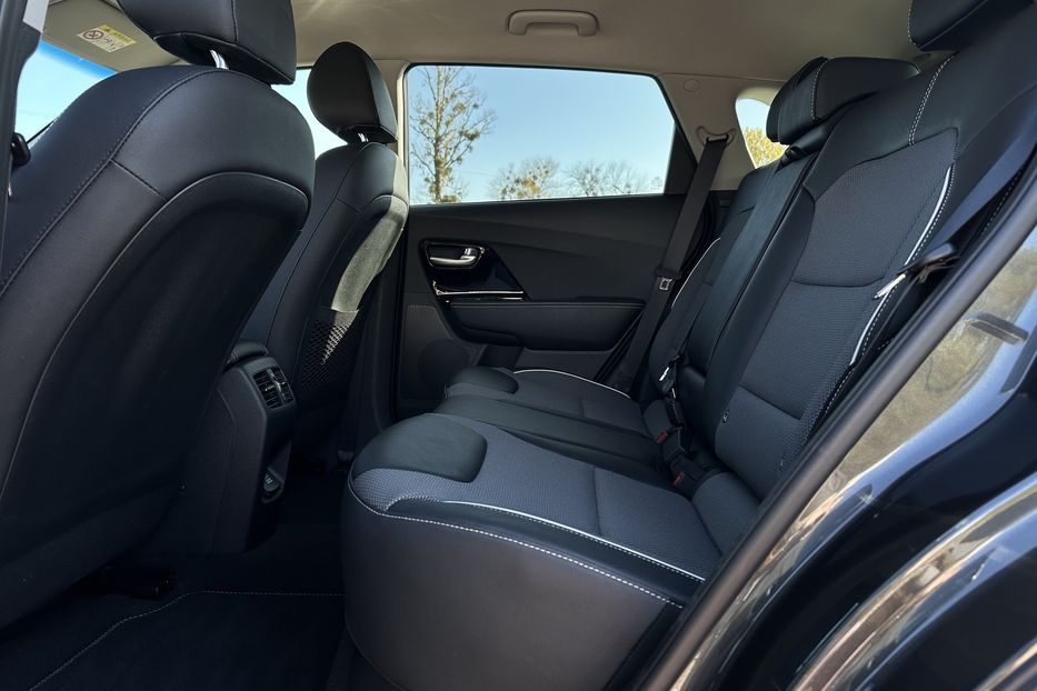 Продам Kia Niro 64кВтТепловийПідгрвсидінькерма 2021 года в Львове