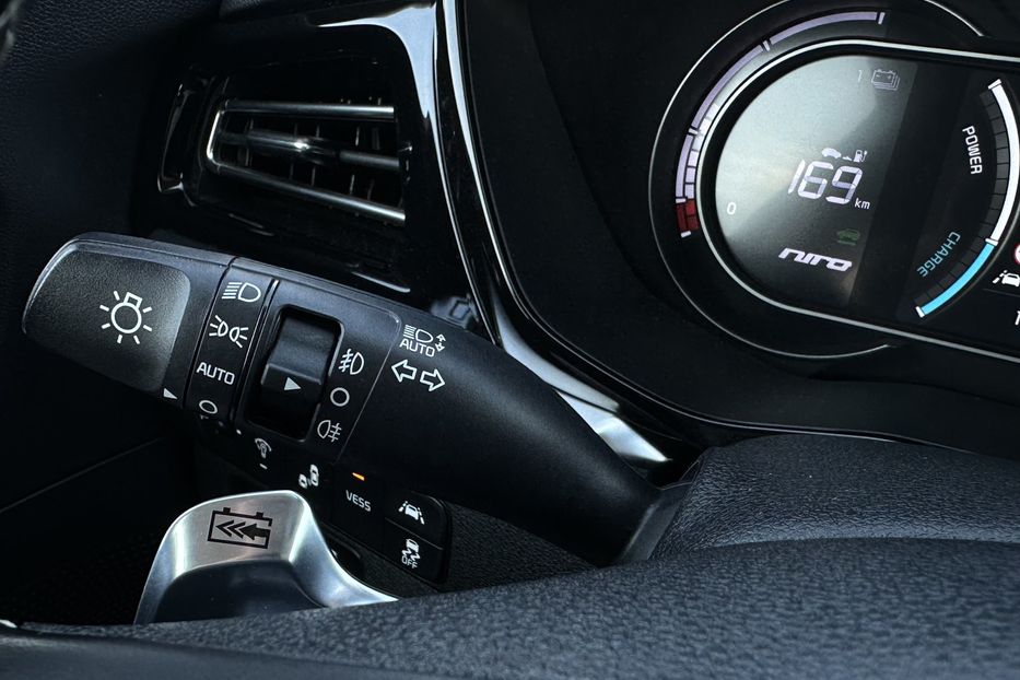 Продам Kia Niro 64кВтТепловийПідгрвсидінькерма 2021 года в Львове