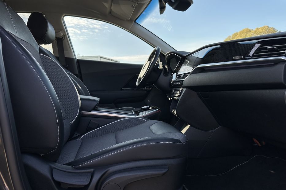 Продам Kia Niro 64кВтТепловийПідгрвсидінькерма 2021 года в Львове