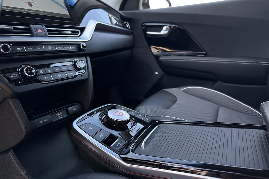 Продам Kia Niro 64кВтТепловийПідгрвсидінькерма 2021 года в Львове