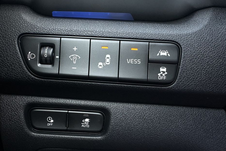 Продам Kia Niro 64кВтТепловийПідгрвсидінькерма 2021 года в Львове