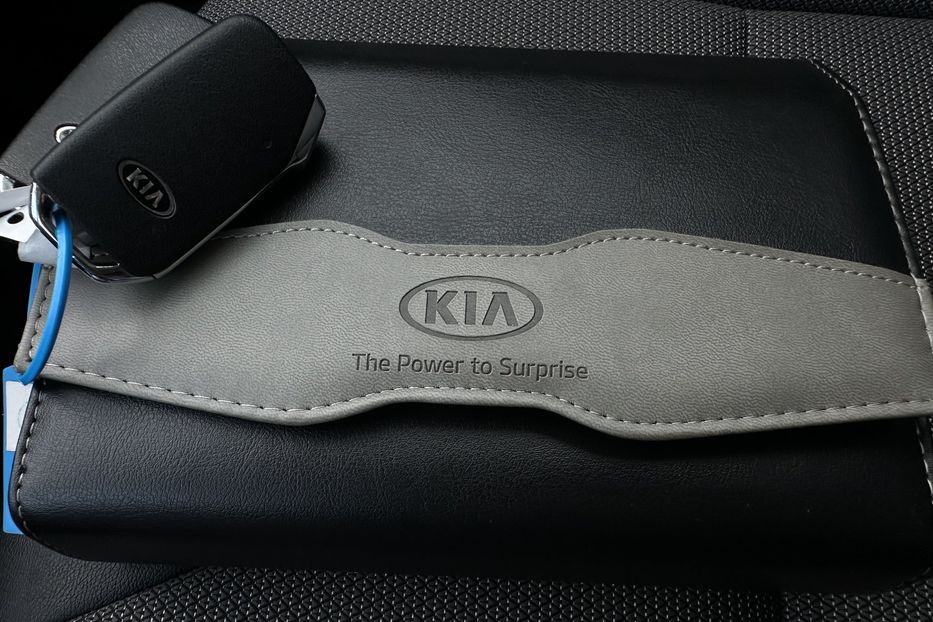 Продам Kia Niro 64кВтТепловийПідгрвсидінькерма 2021 года в Львове