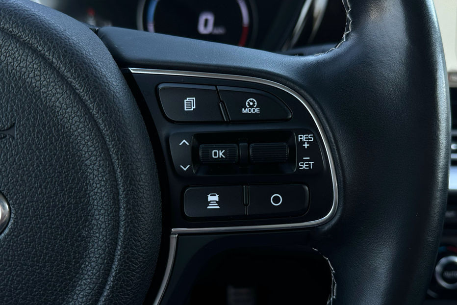 Продам Kia Niro 64кВтТепловийПідгрвсидінькерма 2021 года в Львове