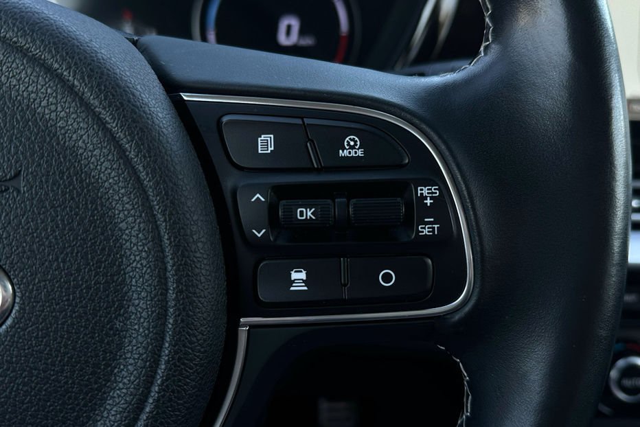 Продам Kia Niro 64кВтТепловийПідгрвсидінькерма 2021 года в Львове