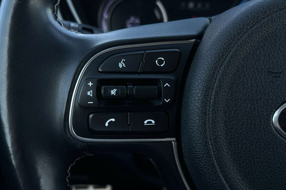 Продам Kia Niro 64кВтТепловийПідгрвсидінькерма 2021 года в Львове