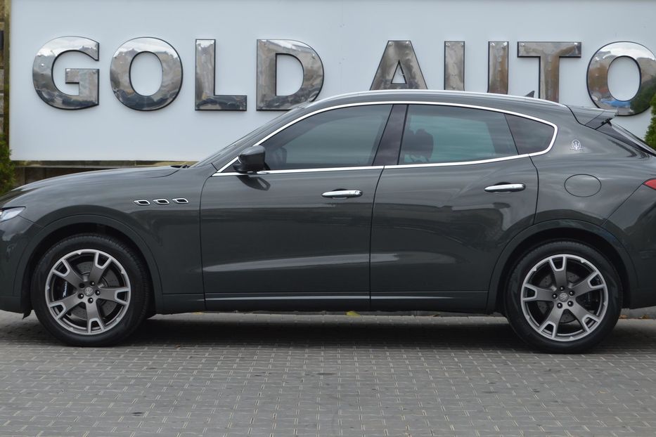 Продам Maserati Levante SQ4 2017 года в Одессе