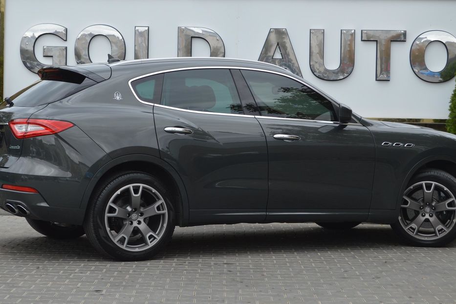 Продам Maserati Levante SQ4 2017 года в Одессе