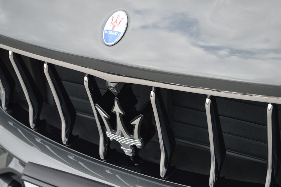 Продам Maserati Levante SQ4 2017 года в Одессе