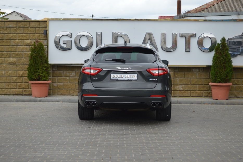 Продам Maserati Levante SQ4 2017 года в Одессе