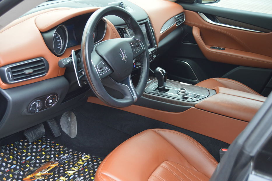 Продам Maserati Levante SQ4 2017 года в Одессе