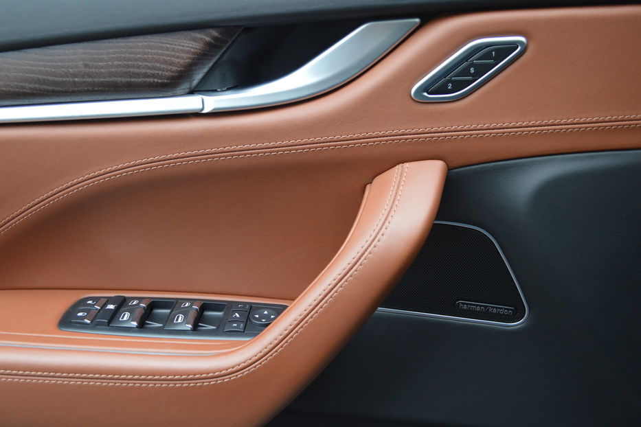 Продам Maserati Levante SQ4 2017 года в Одессе