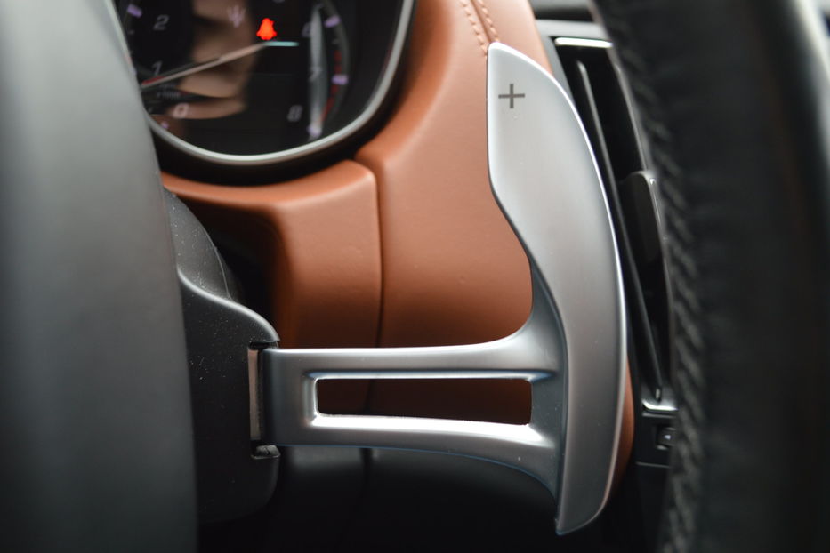 Продам Maserati Levante SQ4 2017 года в Одессе