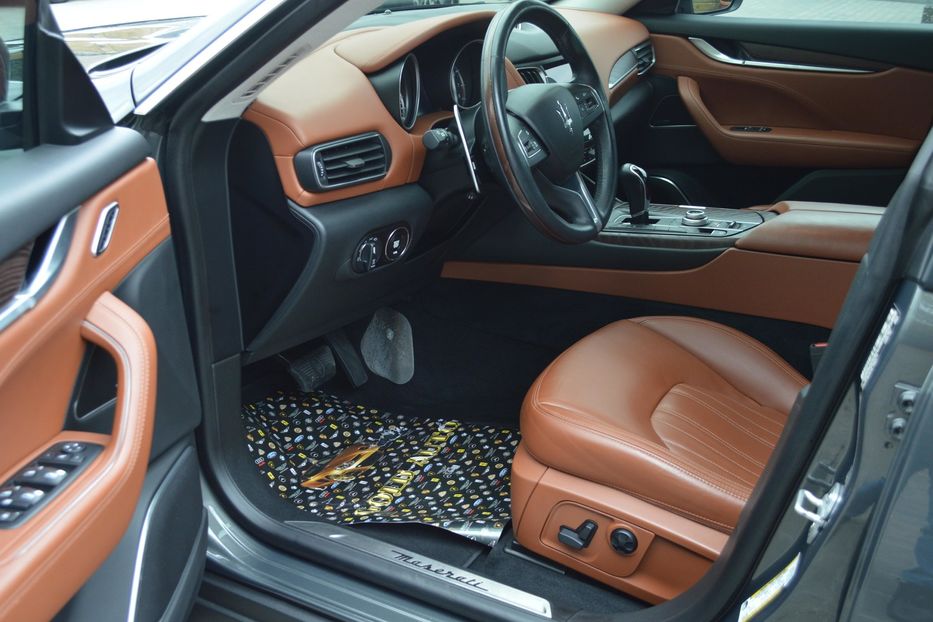 Продам Maserati Levante SQ4 2017 года в Одессе