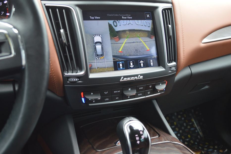 Продам Maserati Levante SQ4 2017 года в Одессе