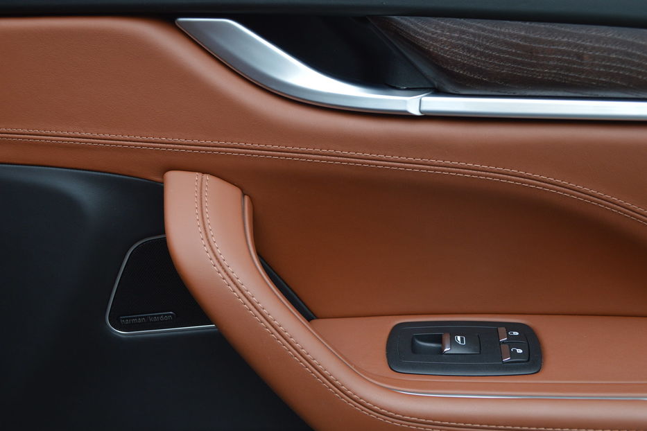 Продам Maserati Levante SQ4 2017 года в Одессе